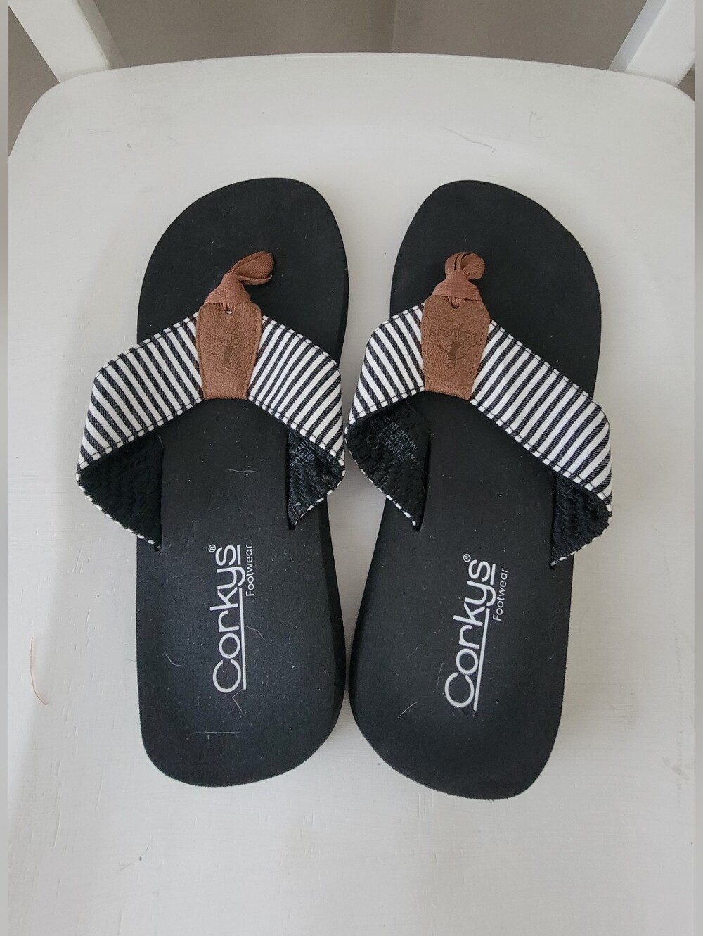 Corkys Black Flip-Flops with Striped Fabric Straps and Brown Accent Size 7